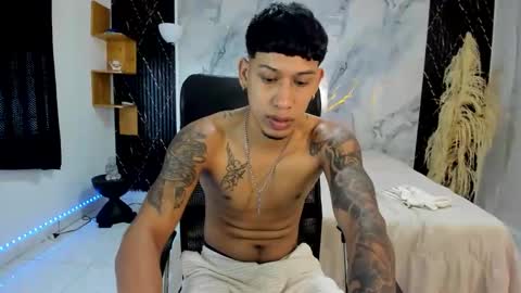 slim_master12 online show from 04/12/26, 02:22