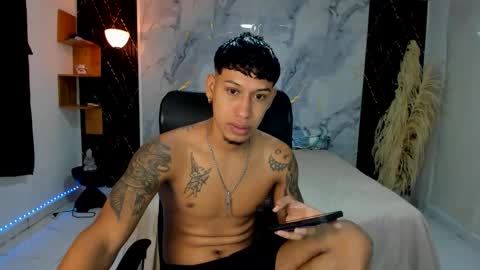 slim_master12 online show from 04/19/26, 01:16
