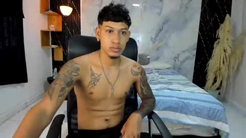 slim_master12 online show from 04/25/26, 07:00