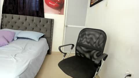 slim_master12 online show from 04/30/26, 09:30