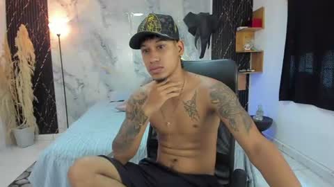 Snapshot of slim_master12 chatting on 06/19/26, 03:16 slim_master12 online show from 06/19/26, 03:16