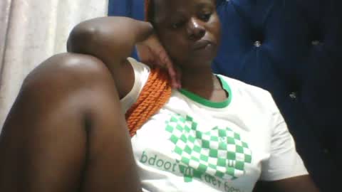 Snapshot of slim_petite_ebony chatting on 06/17/26, 01:30 slim_petite_ebony online show from 06/17/26, 01:30