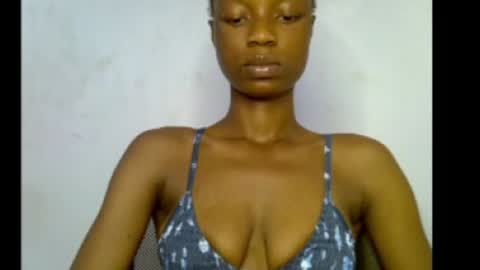 Snapshot of slim_petitqueen chatting on 05/31/26, 08:21 Alice online show from 05/31/26, 08:21