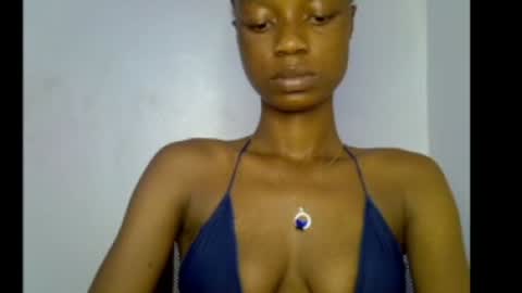 Snapshot of slim_petitqueen chatting on 06/08/26, 06:52 Alice online show from 06/08/26, 06:52