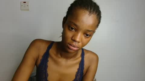 Snapshot of slim_wetpussyy chatting on 06/23/26, 07:28 Bella online show from 06/23/26, 07:28