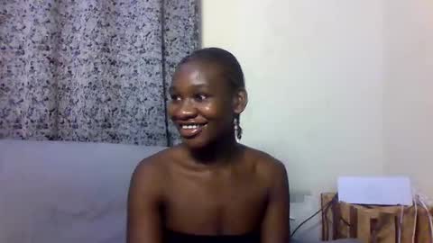 Snapshot of slimandthick1 chatting on 02/10/26, 04:00 slimandthick1 online show from 02/10/26, 04:00