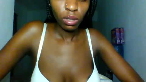 Snapshot of slimandthick1 chatting on 04/03/26, 09:46 slimandthick1 online show from 04/03/26, 09:46