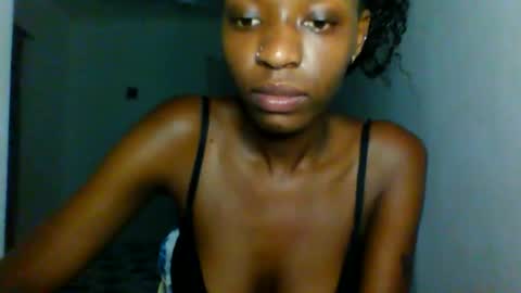 Snapshot of slimandthick1 chatting on 05/04/26, 06:37 slimandthick1 online show from 05/04/26, 06:37