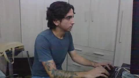 Snapshot of slimteaser089 chatting on 11/02/25, 06:43 SlimTeaser089 online show from 11/02/25, 06:43