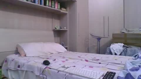 SlimTeaser089 online show from 06/12/26, 04:17