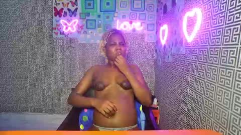 Snapshot of slimzyxdoll chatting on 06/22/26, 12:45 slimzyxdoll online show from 06/22/26, 12:45