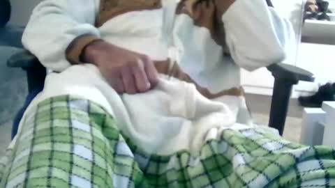 Snapshot of slipperyballs900 chatting on 02/15/26, 04:20 slipperyballs900 online show from 02/15/26, 04:20