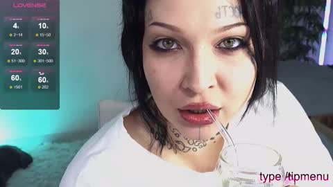 Kira Khanina online show from 11/17/25, 01:28