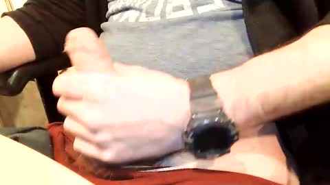 Snapshot of slogrow_uncut chatting on 03/12/26, 07:09 SlowGrow Uncut online show from 03/12/26, 07:09