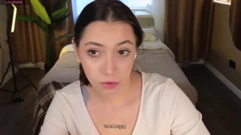 Emilia online show from 06/11/26, 12:36