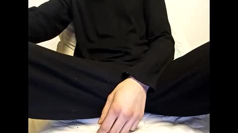 Snapshot of slut_dickk chatting on 03/30/26, 01:06 Juicydickk online show from 03/30/26, 01:06