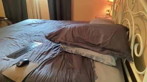 slut online show from 05/05/26, 03:31