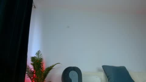 Snapshot of slut_tattoogirl chatting on 06/03/26, 06:05 Ariana online show from 06/03/26, 06:05
