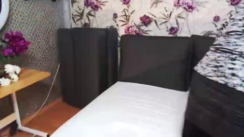 Snapshot of slutishmami chatting on 05/27/26, 06:10 slutihmami online show from 05/27/26, 06:10