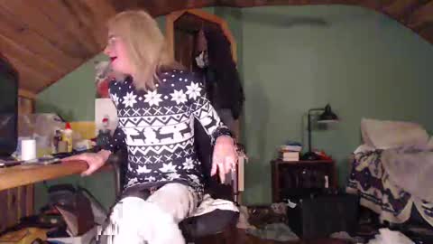 Snapshot of slutjennifertransxx chatting on 12/22/24, 05:12 slutjennifertransxx online show from 12/22/24, 05:12