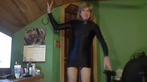 Snapshot of slutjennifertransxx chatting on 03/10/25, 03:01 slutjennifertransxx online show from 03/10/25, 03:01