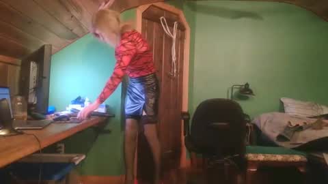 Snapshot of slutjennifertransxx chatting on 10/31/25, 02:56 slutjennifertransxx online show from 10/31/25, 02:56