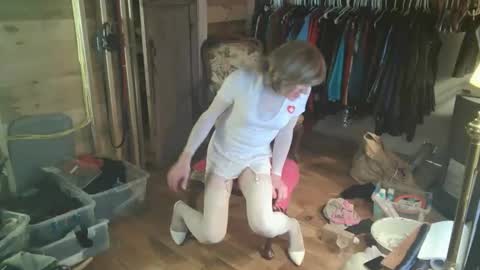 Snapshot of slutjennifertransxx chatting on 03/06/26, 03:47 slutjennifertransxx online show from 03/06/26, 03:47