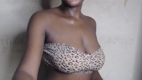 sluttx_choco online show from 05/10/26, 07:30