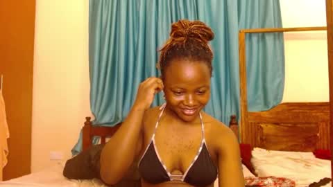 Snapshot of slutty_charmmz chatting on 04/22/26, 03:42 Bree online show from 04/22/26, 03:42
