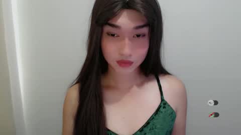 Snapshot of slutty_francine chatting on 11/29/25, 06:05 FRANCINE online show from 11/29/25, 06:05