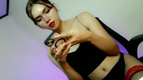 slutty_rose69 online show from 04/27/26, 10:35