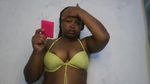 Snapshot of slutty_shan chatting on 10/15/25, 08:14 slutty_shan online show from 10/15/25, 08:14