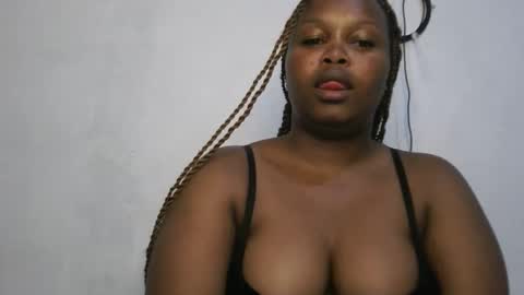 Snapshot of slutty_shan chatting on 10/18/25, 05:14 slutty_shan online show from 10/18/25, 05:14