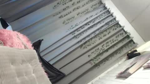 CHIE CHIE online show from 01/25/25, 08:21