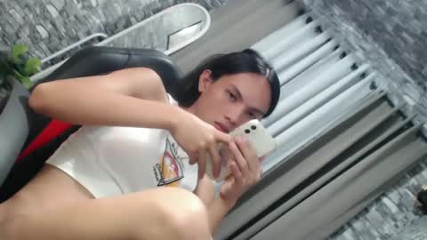 CHIE CHIE online show from 02/17/25, 01:58