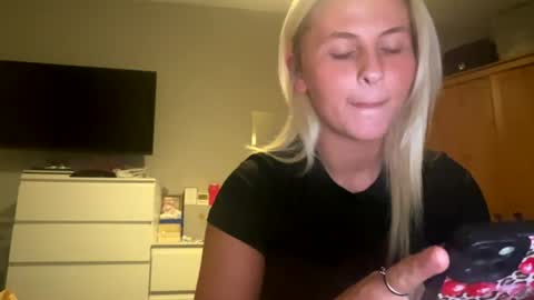 hollie online show from 08/01/26, 12:10