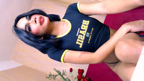 Snapshot of sluttylouise_moores chatting on 01/25/25, 07:28 luiseeeeee online show from 01/25/25, 07:28