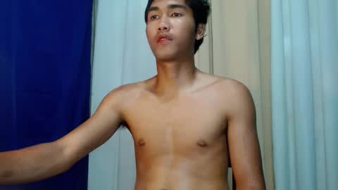 Snapshot of sluttymoreno_boy69 chatting on 04/03/26, 03:48 JAY online show from 04/03/26, 03:48