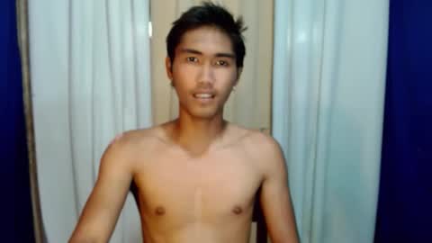 Snapshot of sluttymoreno_boy69 chatting on 04/05/26, 12:19 JAY online show from 04/05/26, 12:19