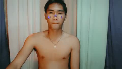 Snapshot of sluttymoreno_boy69 chatting on 04/05/26, 11:13 JAY online show from 04/05/26, 11:13