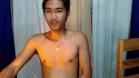 Snapshot of sluttymoreno_boy69 chatting on 04/06/26, 10:54 JAY online show from 04/06/26, 10:54