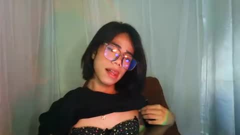 sluttypatotie online show from 10/17/25, 04:37