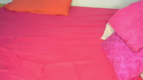 Snapshot of sluttysam_ chatting on 04/01/26, 01:39 Sexyslutt online show from 04/01/26, 01:39