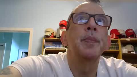 Snapshot of sluttyslave81 chatting on 02/08/26, 03:37 sluttyslave81 online show from 02/08/26, 03:37