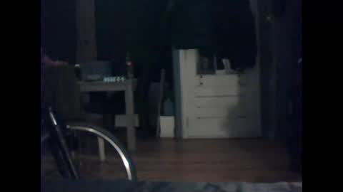 Snapshot of slutviki chatting on 12/18/25, 11:44 slutviki online show from 12/18/25, 11:44