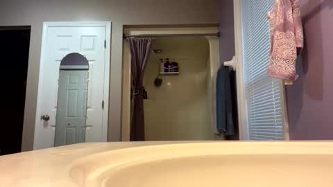 Snapshot of sly050585 chatting on 01/08/26, 09:39 sly050585 online show from 01/08/26, 09:39