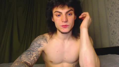 Gus online show from 11/11/25, 06:08