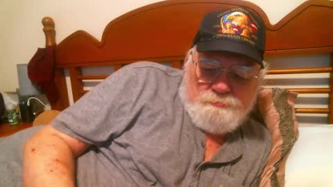 Snapshot of slydevil_sc chatting on 09/14/25, 02:38 Sly online show from 09/14/25, 02:38