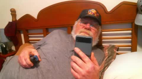 Snapshot of slydevil_sc chatting on 09/15/25, 02:44 Sly online show from 09/15/25, 02:44