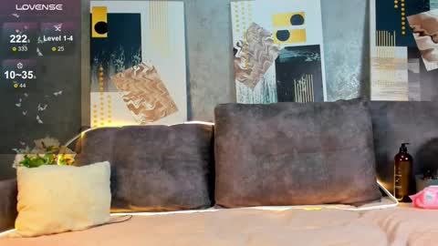 Snapshot of slyfoxtales chatting on 11/04/25, 09:14 Milena online show from 11/04/25, 09:14